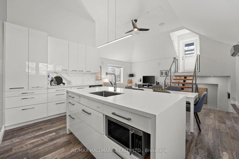 Photo 4 at 272&276 King Edward Avenue, Lumsden, Toronto