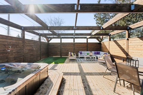 Photo 8 at 272&276 King Edward Avenue, Lumsden, Toronto Photo 8 at 272&276 King Edward Avenue, Lumsden, Toronto