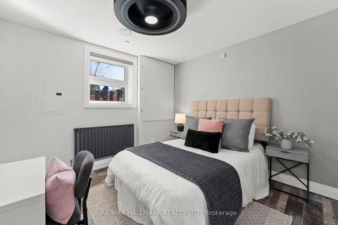 Photo 14 at 272&276 King Edward Avenue, Lumsden, Toronto
