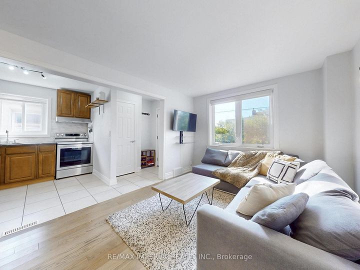Photo 7 at 598 Ridelle Avenue, Belgravia, Toronto