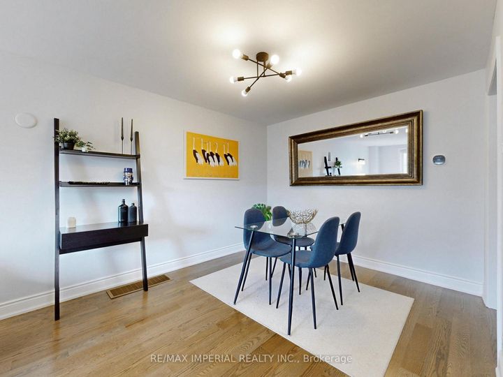 Photo 13 at 598 Ridelle Avenue, Belgravia, Toronto