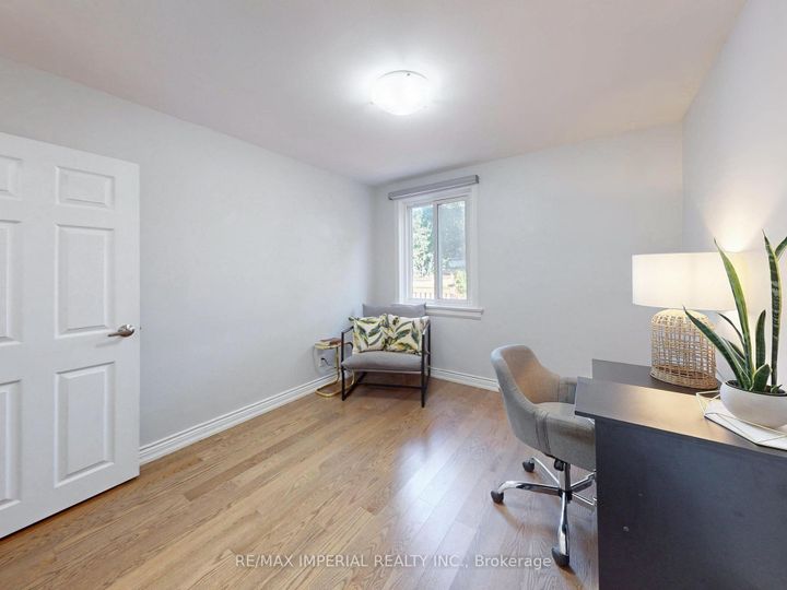 Photo 21 at 598 Ridelle Avenue, Belgravia, Toronto