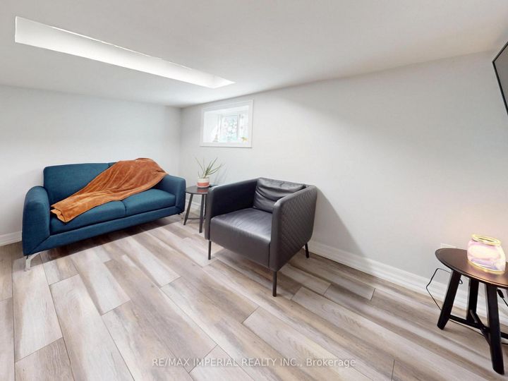 Photo 25 at 598 Ridelle Avenue, Belgravia, Toronto