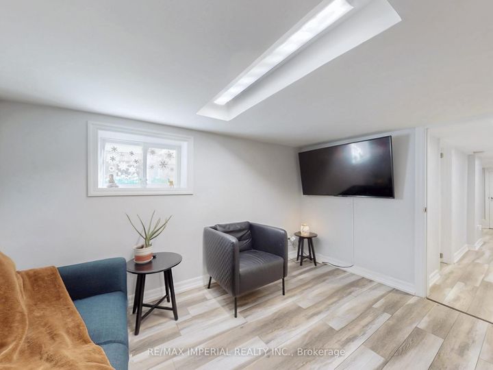 Photo 26 at 598 Ridelle Avenue, Belgravia, Toronto