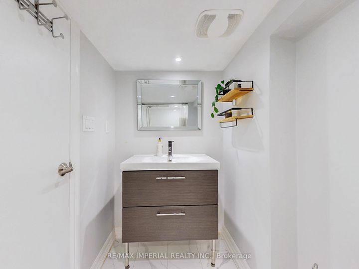 Photo 34 at 598 Ridelle Avenue, Belgravia, Toronto
