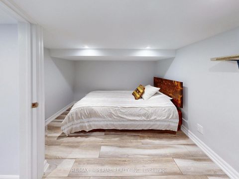 Photo 32 at 598 Ridelle Avenue, Belgravia, Toronto
