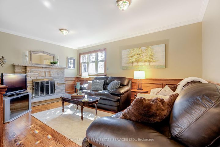 Photo 10 at 716 Cameron Court, Erindale, Mississauga