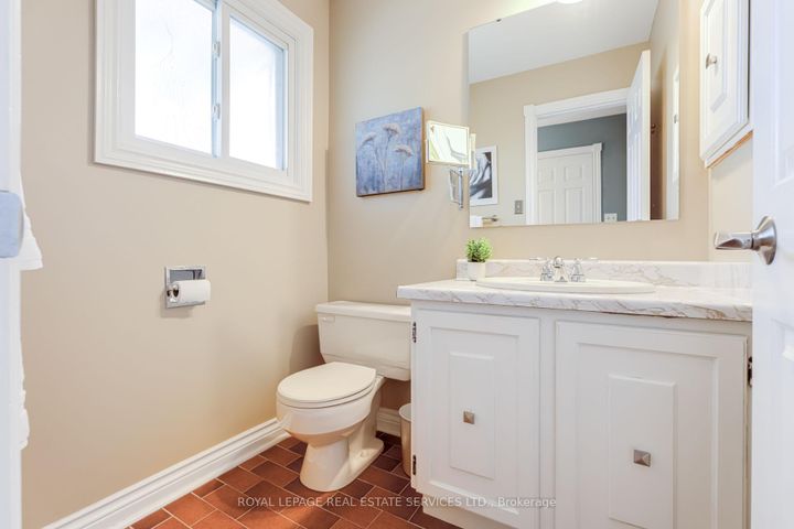 Photo 19 at 716 Cameron Court, Erindale, Mississauga