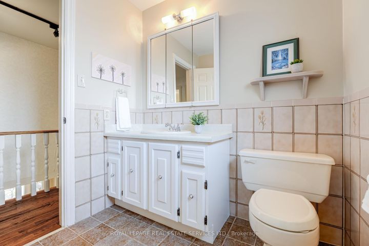Photo 21 at 716 Cameron Court, Erindale, Mississauga