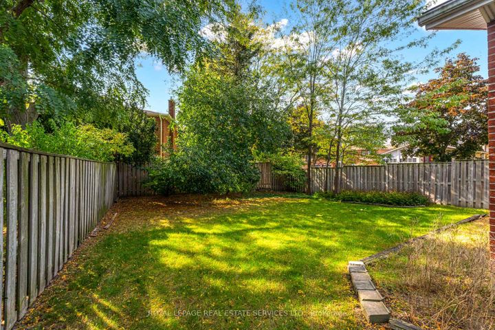 Photo 22 at 716 Cameron Court, Erindale, Mississauga