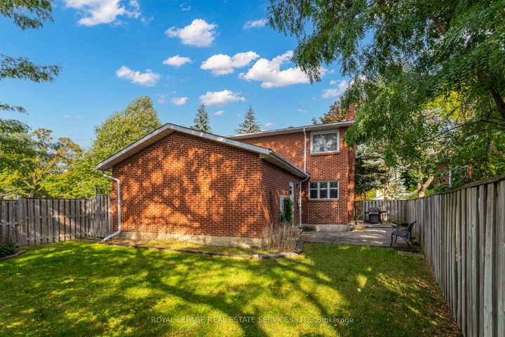 Photo 23 at 716 Cameron Court, Erindale, Mississauga