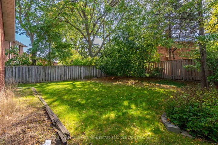 Photo 24 at 716 Cameron Court, Erindale, Mississauga