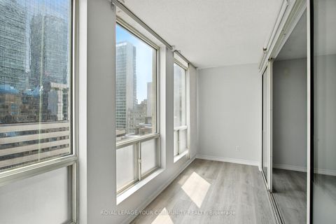 Photo 9 at 1103 - 25 Grenville Street, Bay Street Corridor, Toronto