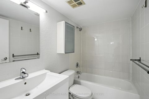 Photo 10 at 1103 - 25 Grenville Street, Bay Street Corridor, Toronto