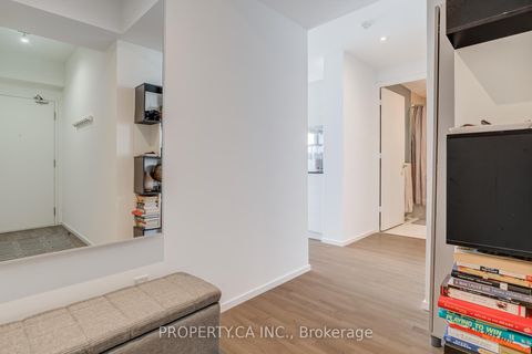 Photo 4 at 3207 - 8 Charlotte Street, Waterfront Communities C1, Toronto