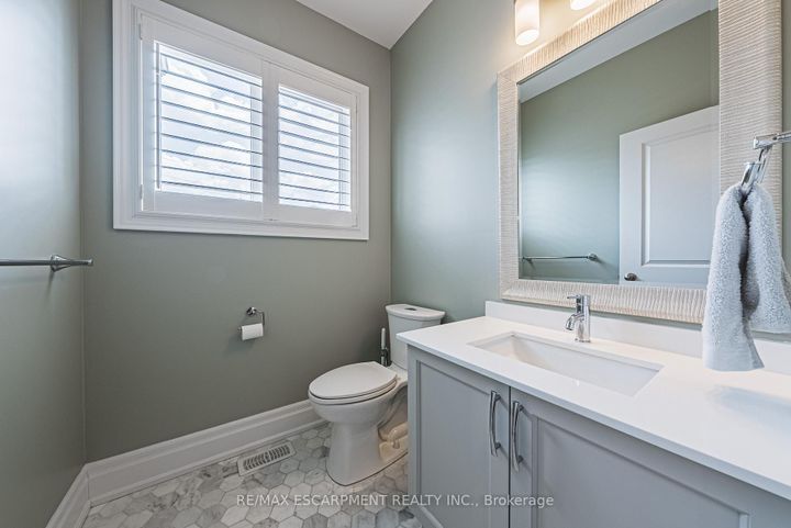 Photo 11 at 6 - 111 Wilson Street E, Ancaster, Hamilton
