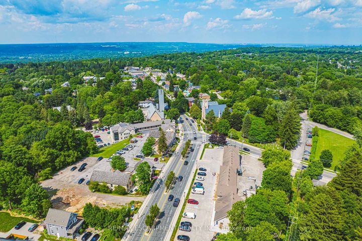 Photo 36 at 6 - 111 Wilson Street E, Ancaster, Hamilton