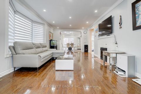 Photo 5 at 6 Larwood Boulevard, Cliffcrest, Toronto