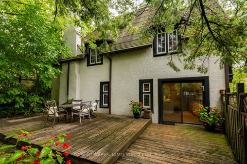 Photo 3 at 18 Queen Marys Drive, Kingsway South, Toronto