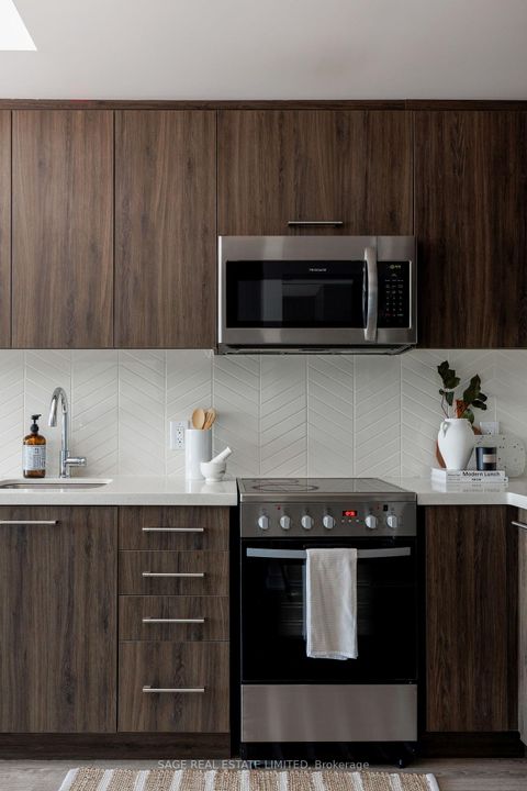 Photo 8 at 408 - 1 Neighbourhood Lane, Queensway, Toronto