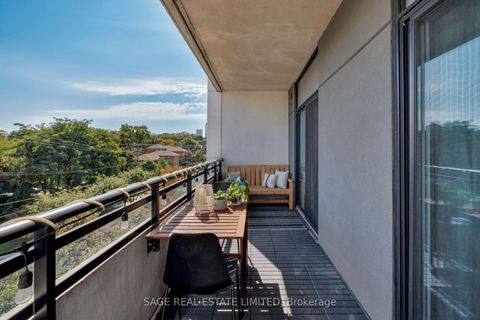 Photo 12 at 408 - 1 Neighbourhood Lane, Queensway, Toronto