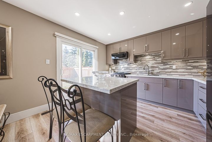 Photo 8 at 103 Broughton Avenue, Broughton, Hamilton