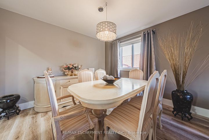 Photo 15 at 103 Broughton Avenue, Broughton, Hamilton