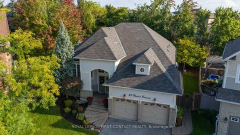 Photo 1 at 28 Windsor Crescent, Shore, Barrie