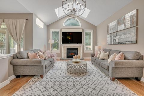 Photo 10 at 28 Windsor Crescent, Shore, Barrie