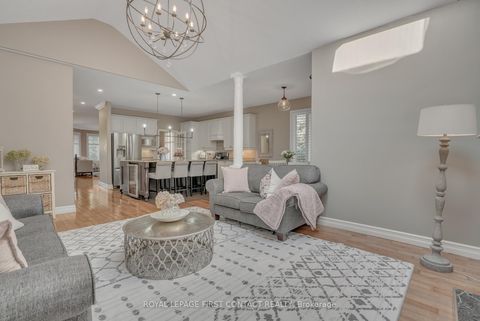 Photo 11 at 28 Windsor Crescent, Shore, Barrie