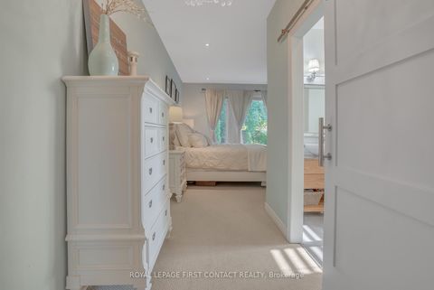 Photo 13 at 28 Windsor Crescent, Shore, Barrie