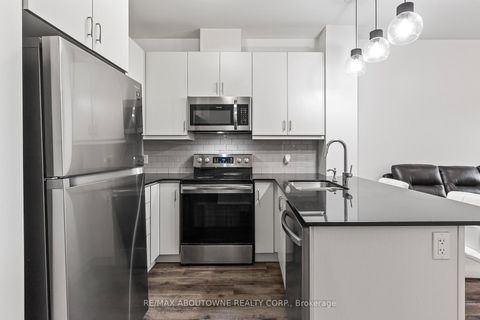Photo 3 at 121 - 102 Grovewood Common, GO Glenorchy, Oakville