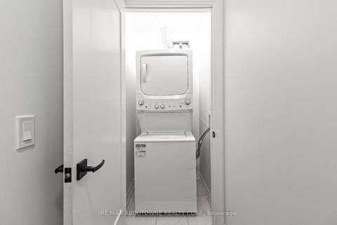 Photo 7 at 121 - 102 Grovewood Common, GO Glenorchy, Oakville