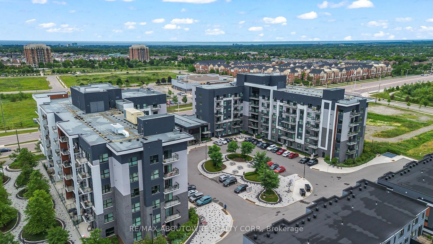 121 - 102 Grovewood Common, GO Glenorchy, Oakville 