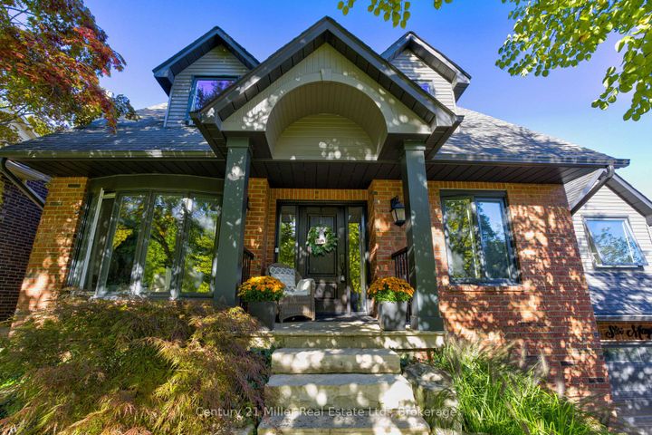 Photo 3 at 6 Mays Crescent, Waterdown, Hamilton