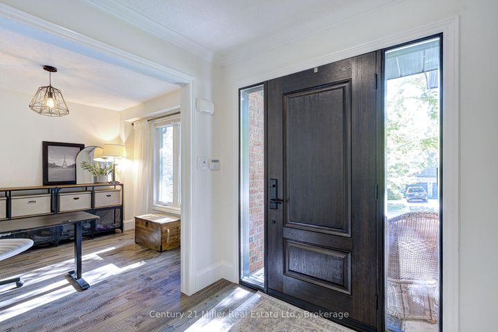 Photo 5 at 6 Mays Crescent, Waterdown, Hamilton