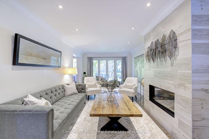 Photo 10 at 6 Mays Crescent, Waterdown, Hamilton