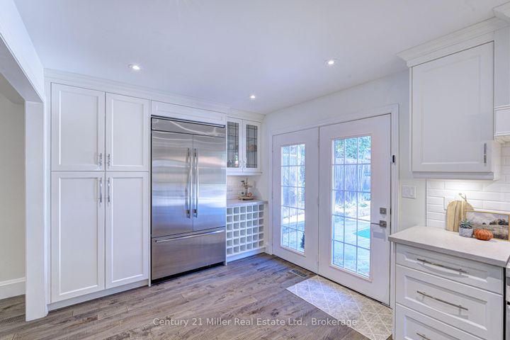 Photo 21 at 6 Mays Crescent, Waterdown, Hamilton