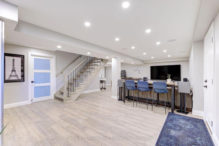 Photo 37 at 6 Mays Crescent, Waterdown, Hamilton