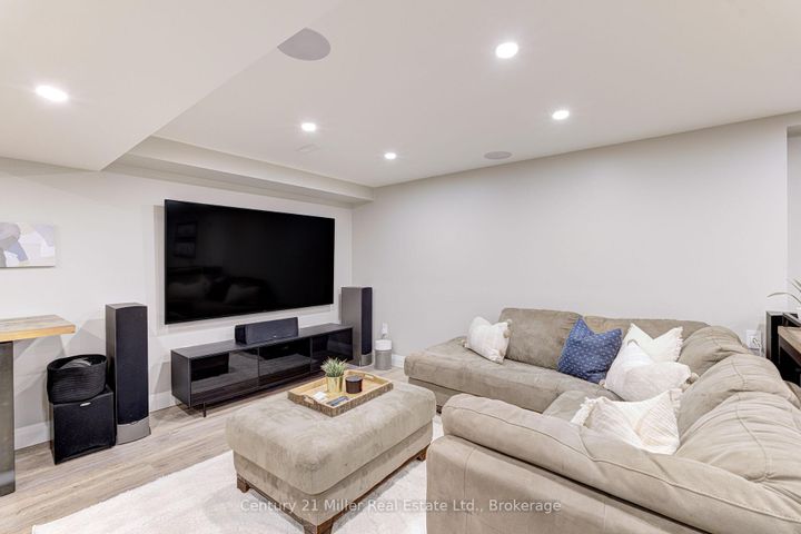Photo 39 at 6 Mays Crescent, Waterdown, Hamilton