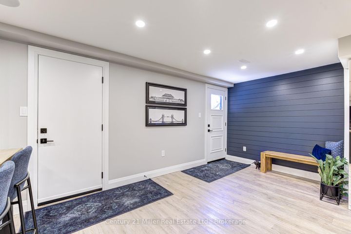 Photo 42 at 6 Mays Crescent, Waterdown, Hamilton