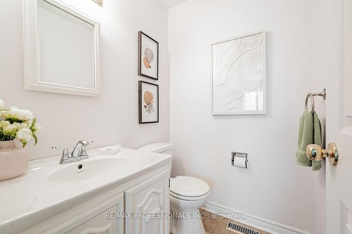 Photo 16 at 41 - 1180 Mississauga Valley Boulevard, Mississauga Valleys, Mississauga