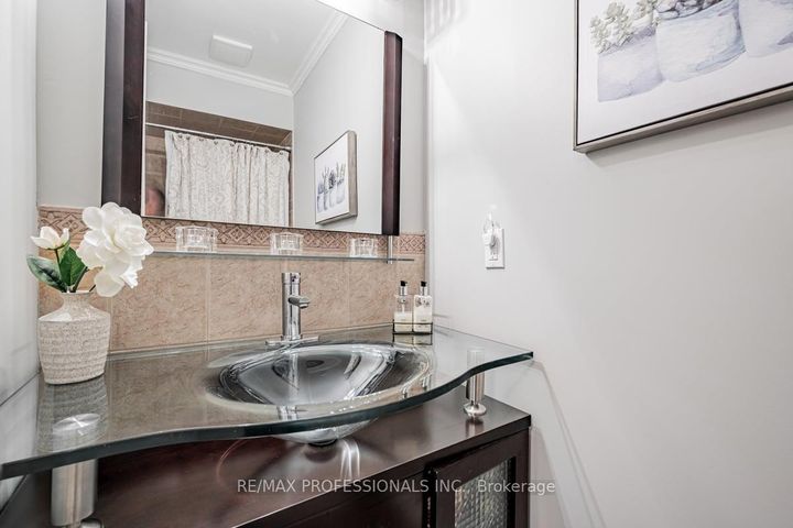 Photo 18 at 41 - 1180 Mississauga Valley Boulevard, Mississauga Valleys, Mississauga