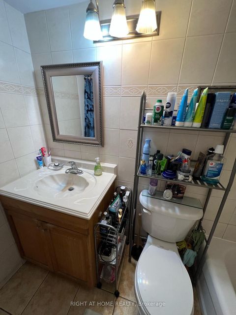 Photo 7 at 1812 - 360 Ridelle Avenue, Belgravia, Toronto Photo 7 at 1812 - 360 Ridelle Avenue, Belgravia, Toronto