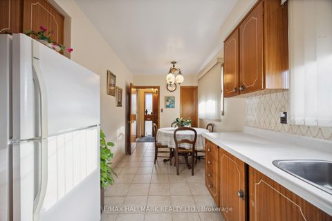 Photo 5 at 23 Lockington Court, Humbermede, Toronto