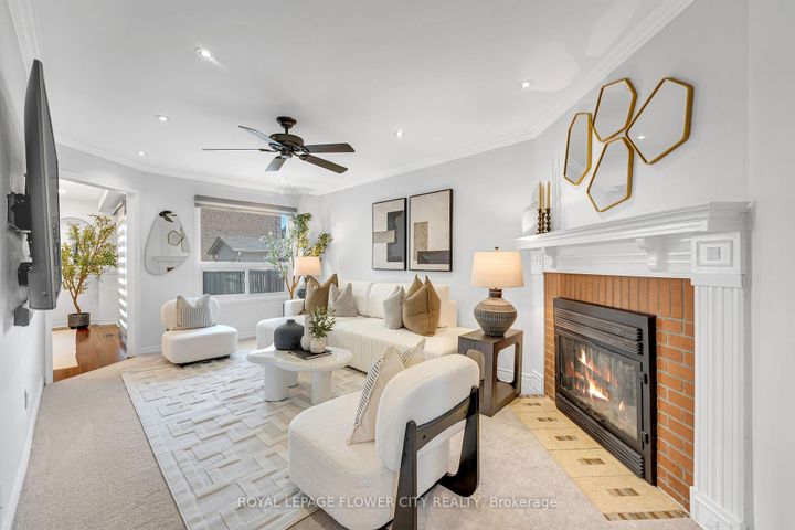 Photo 4 at 3278 Waxwing Drive, Lisgar, Mississauga
