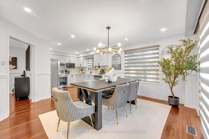 Photo 9 at 3278 Waxwing Drive, Lisgar, Mississauga