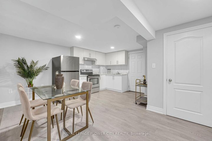 Photo 32 at 3278 Waxwing Drive, Lisgar, Mississauga