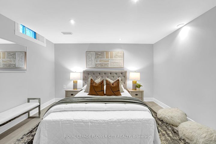 Photo 34 at 3278 Waxwing Drive, Lisgar, Mississauga