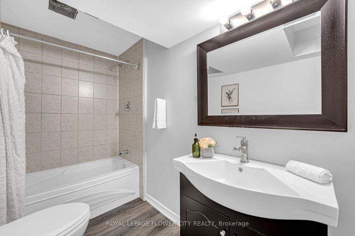 Photo 35 at 3278 Waxwing Drive, Lisgar, Mississauga